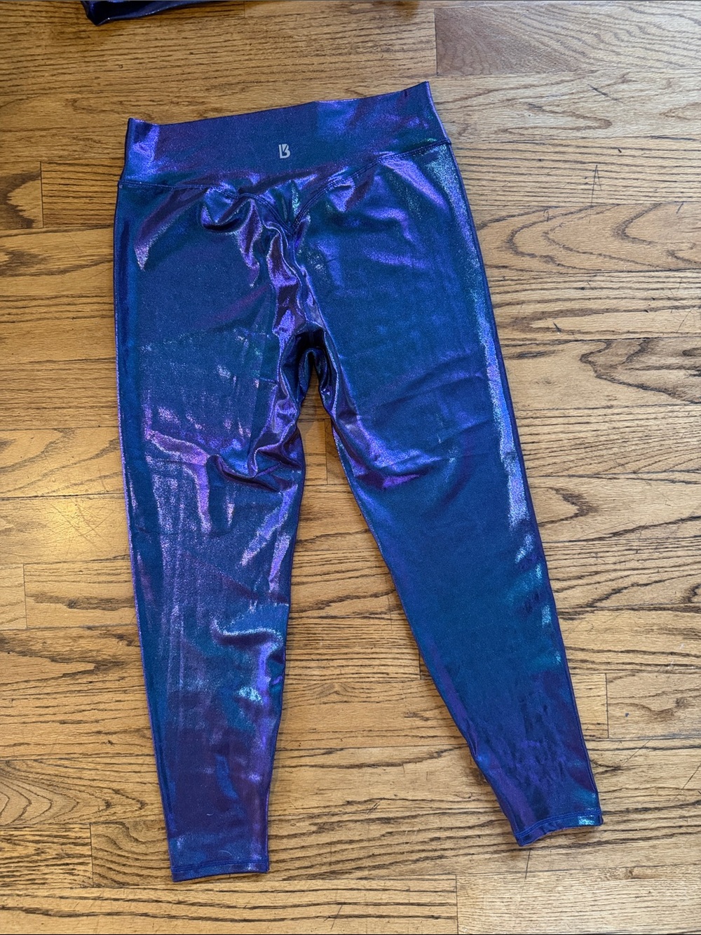 Iridescent Purple Active Leggings and Sports Bra Set - Picture 7 of 7